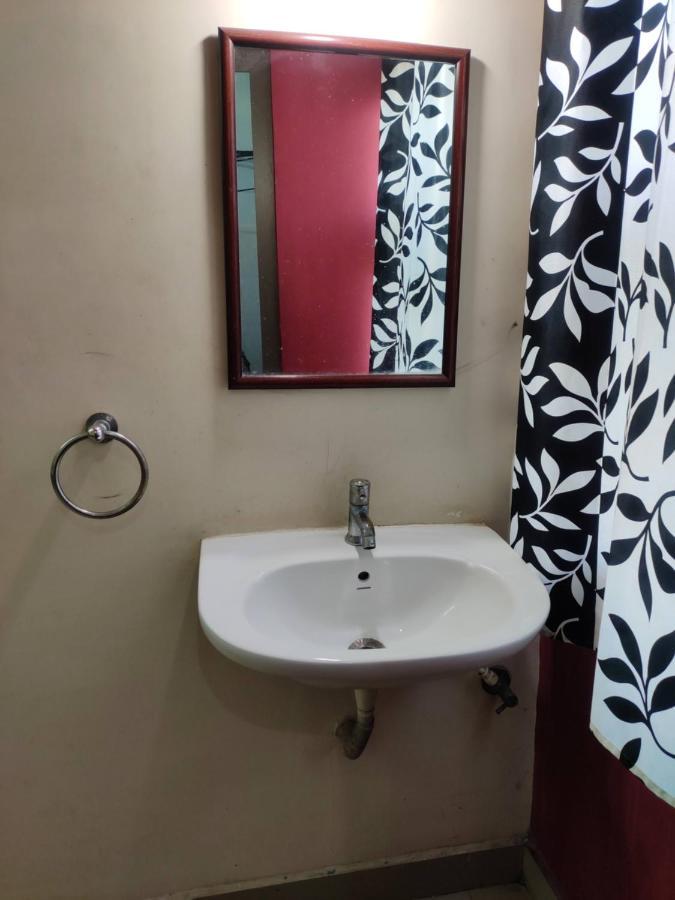 Subasree Cottage Tirunallar Zewnętrze zdjęcie