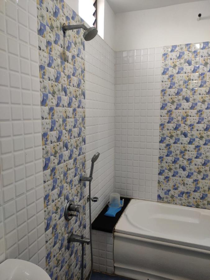 Subasree Cottage Tirunallar Zewnętrze zdjęcie