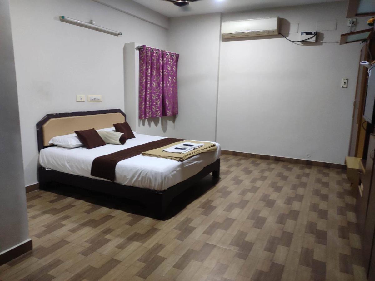Subasree Cottage Tirunallar Zewnętrze zdjęcie